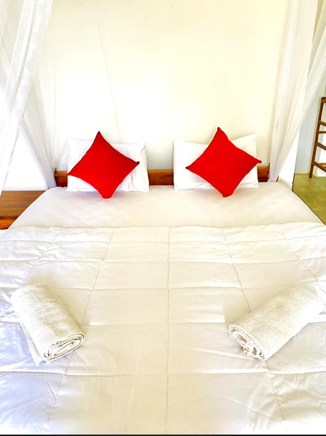 Blissful Haven Hotell Ella Exteriör bild